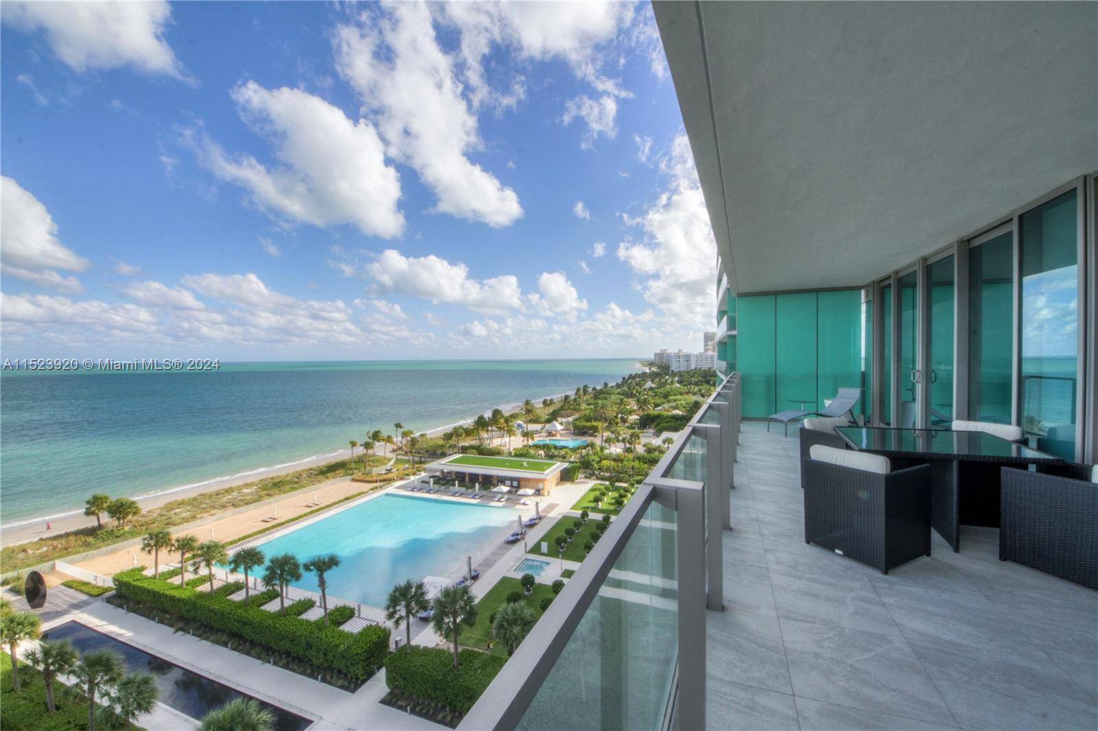 Enjoy breathtaking direct ocean views from this 2 Beds den 3.