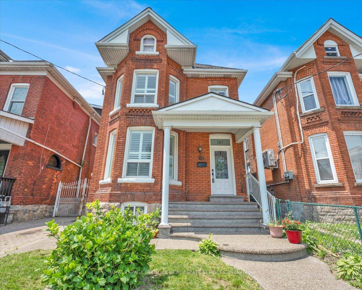 Welcome to 161 Wentworth Street North.