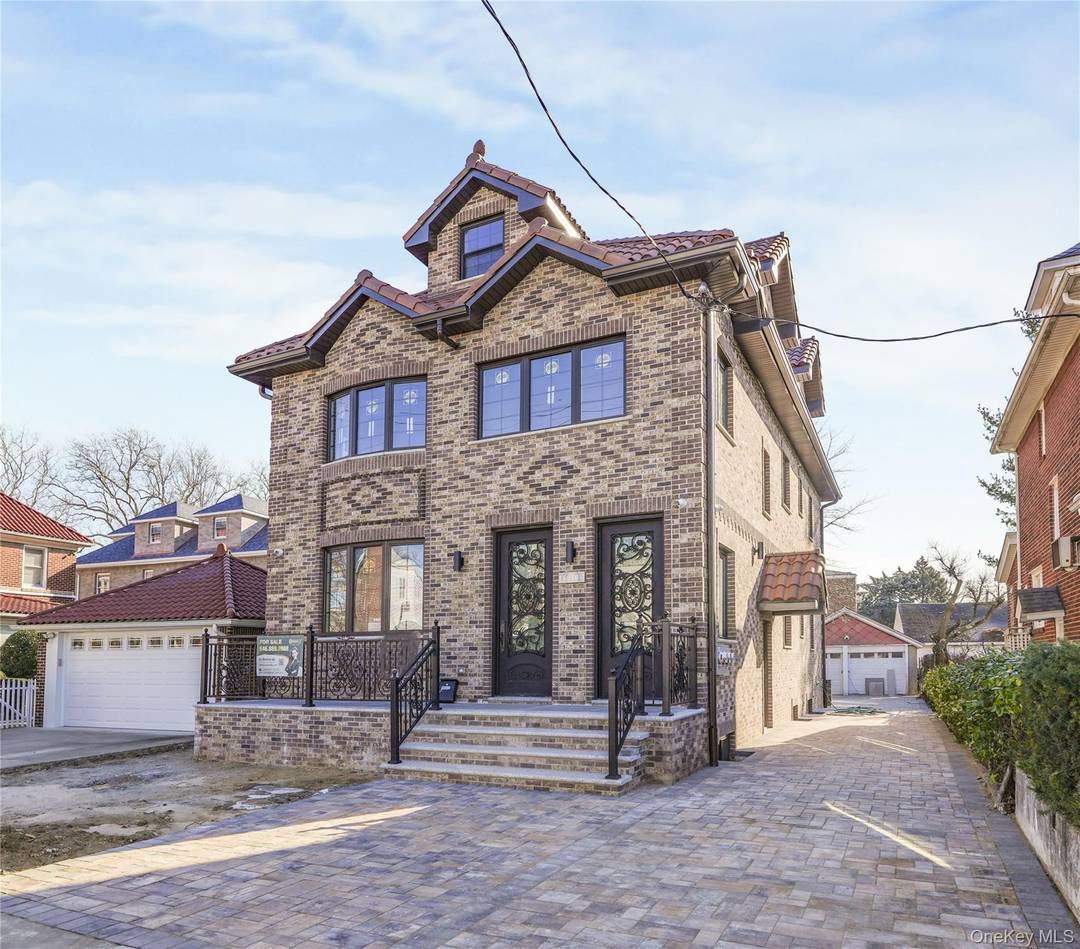 Spanning approximately 2, 900 square feet of building area, this thoughtfully constructed two family residence offers generous space, strong natural light, and excellent functionality across two main living levels, with ...