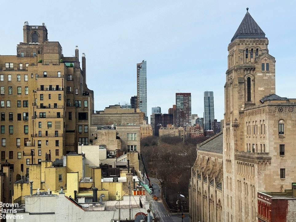 A contemporary New York City Faberge Egg !