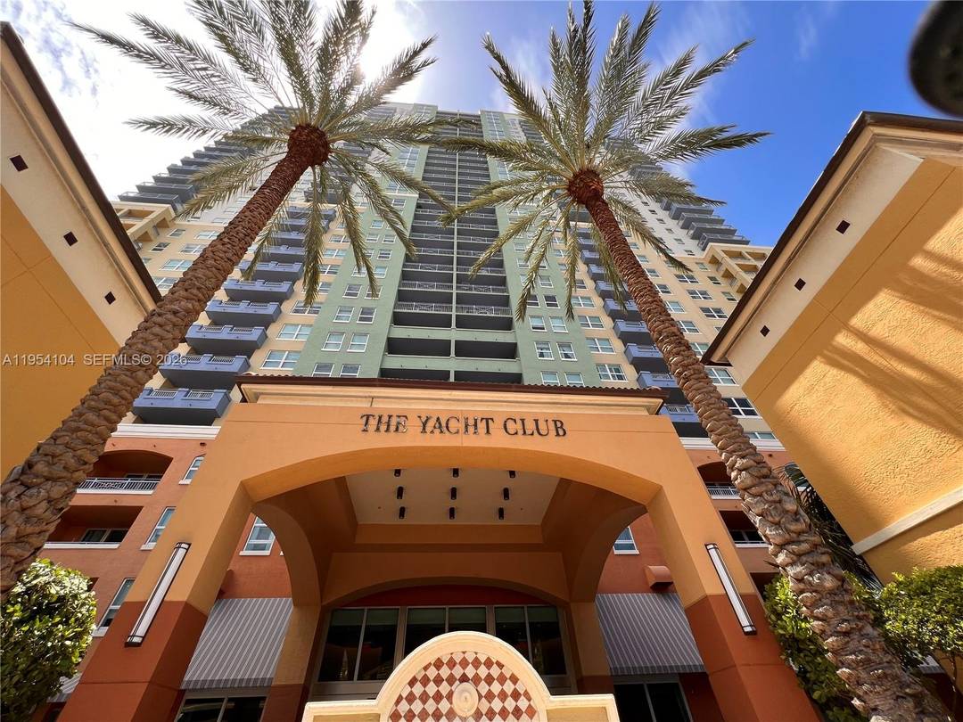 South of 5th street living with majestic water views.