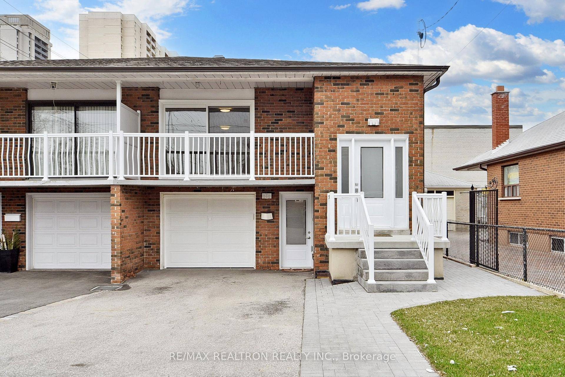 Spotless 3 Bedroom Apartment On The Upper Level Of A Raised Bungalow !