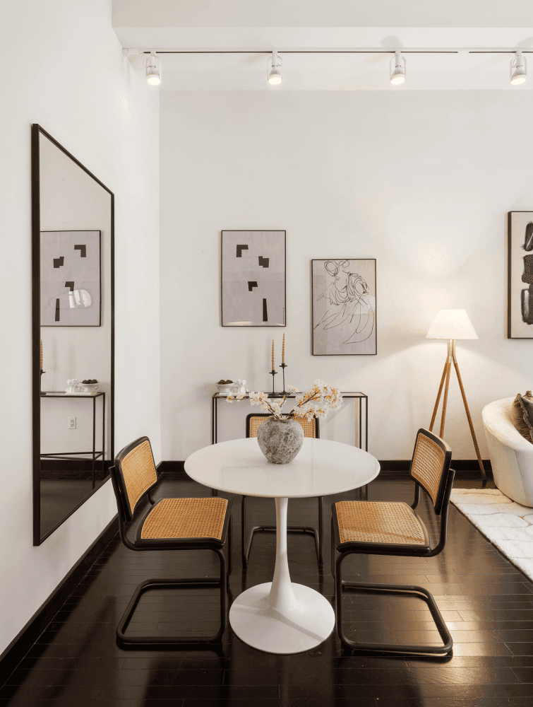 Priced to sell ! Experience the epitome of luxury living at this Armani Casa designed condominium, perfectly situated in the heart of the Financial District.