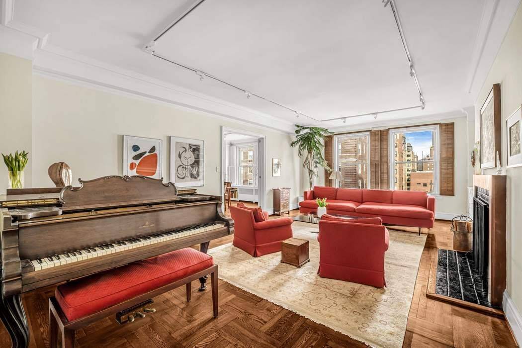 A truly exceptional Duplex has come to market at one of Carnegie Hill s most coveted addresses.