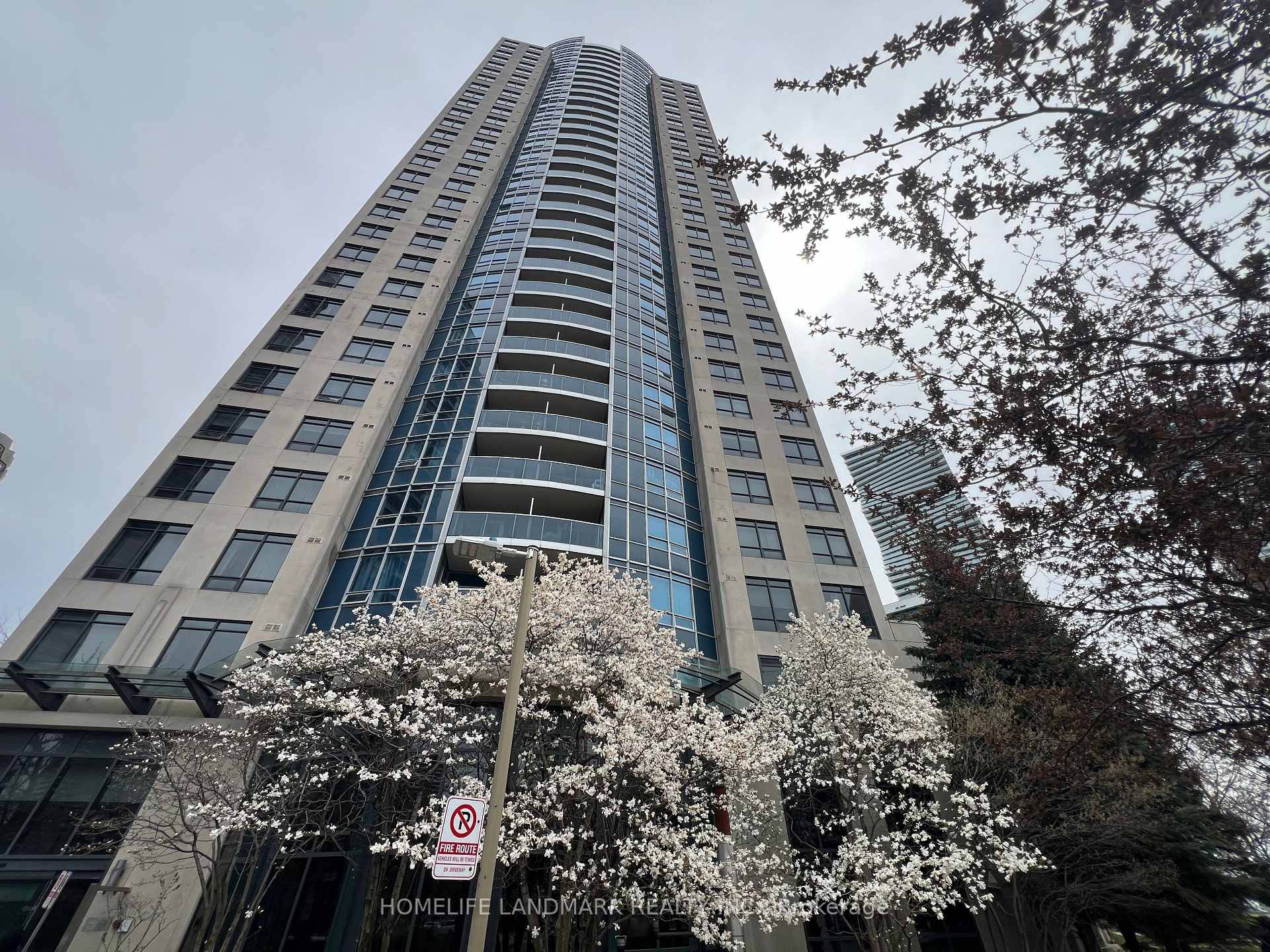 Luxury tridel ultra ovation, one bedroom den in the prime square one location.