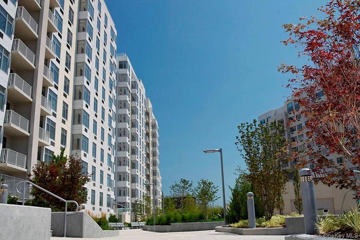 Luxury Condo at Sky View Parc Tower 2.