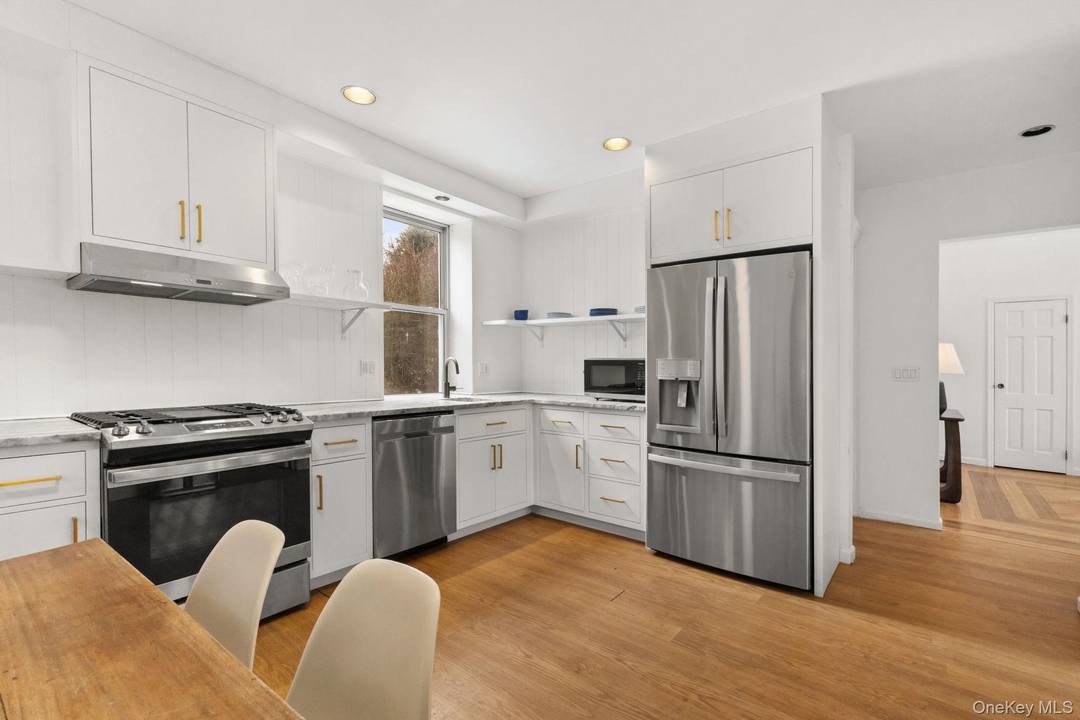 Grand living in the heart of Katonah Village, this freshly painted and move in ready residence offers 2 bedrooms, 2 full baths, plus a dedicated office or optional third bedroom, ...