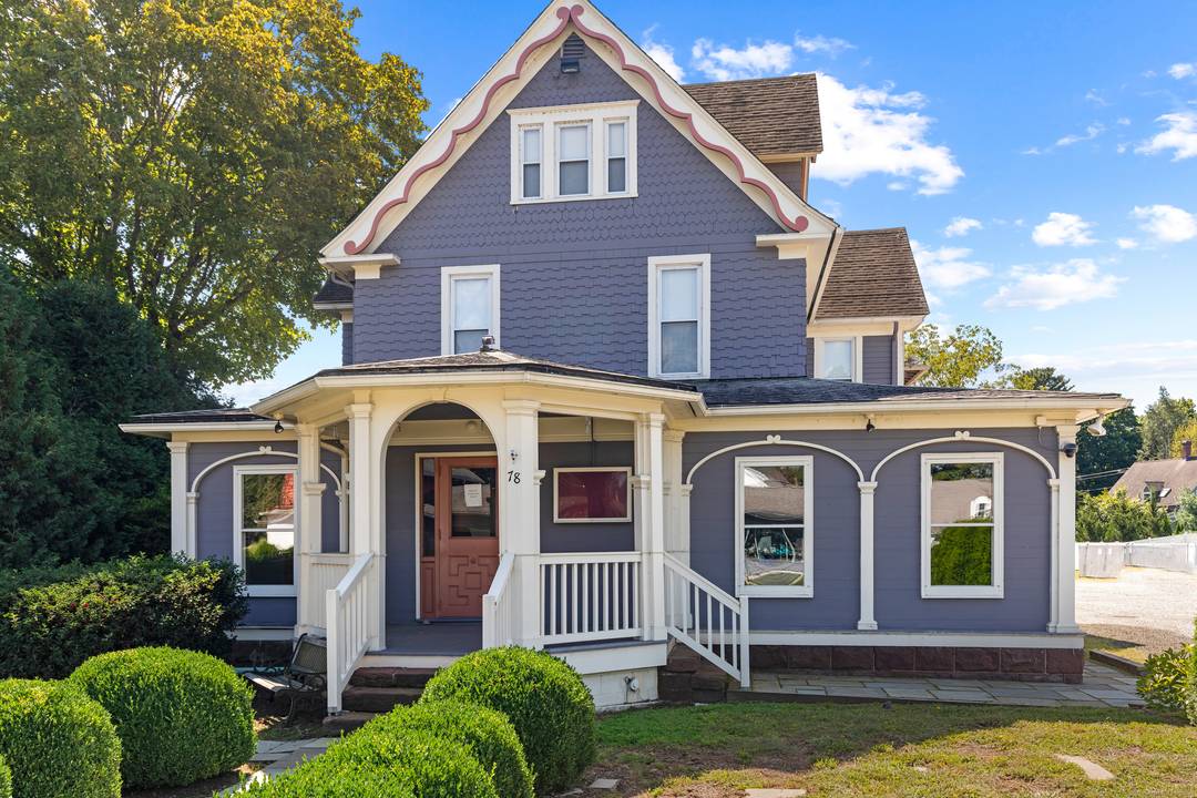 Fantastic opportunity. Long established restaurant location in Essex Centerbrook Village Excellent visibility, traffic volume, parking and access.