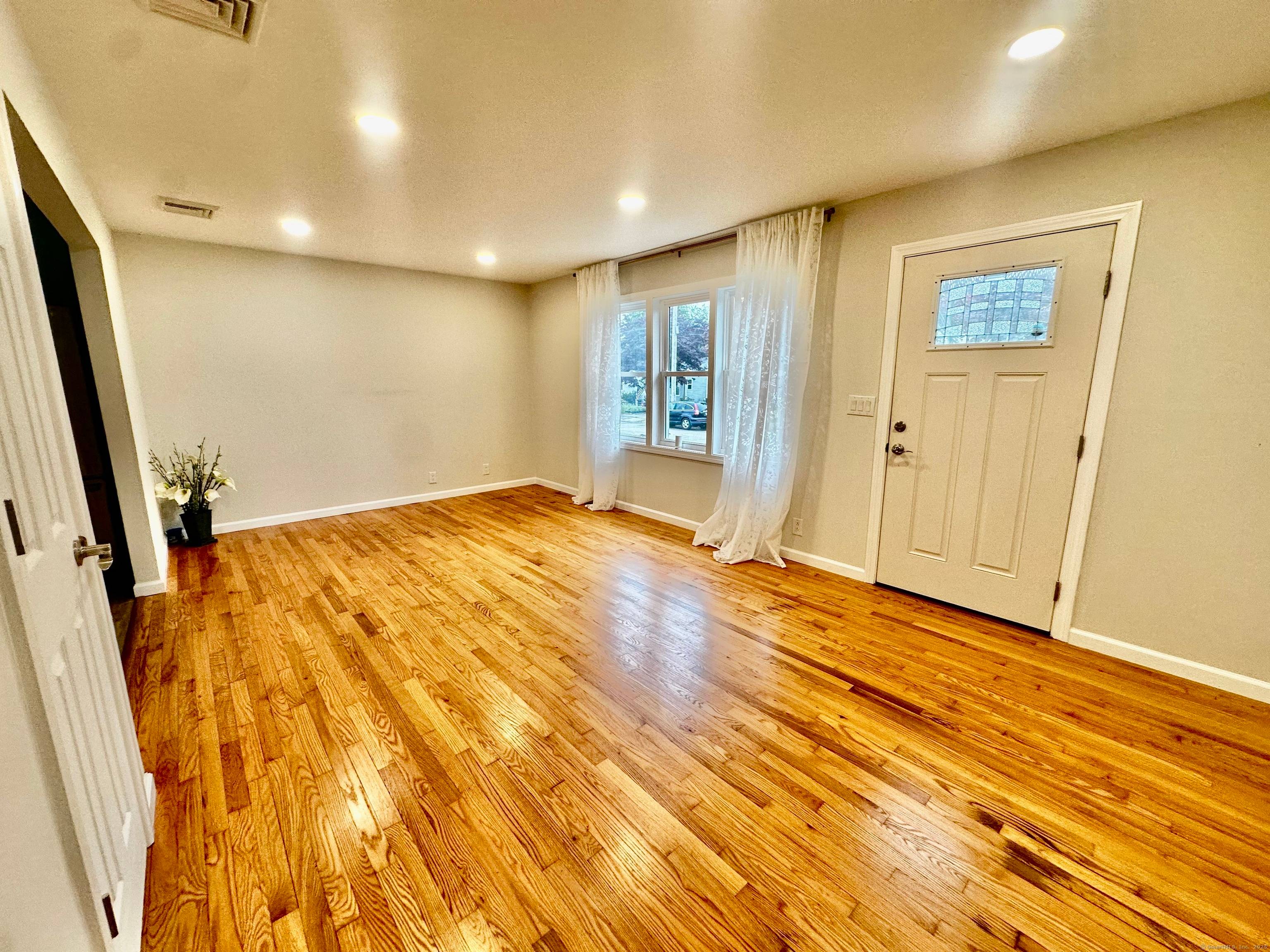 Welcome to this beautifully renovated 2 bedroom, 1 bath ranch style home located in one of Milford's most desirable neighborhoods.