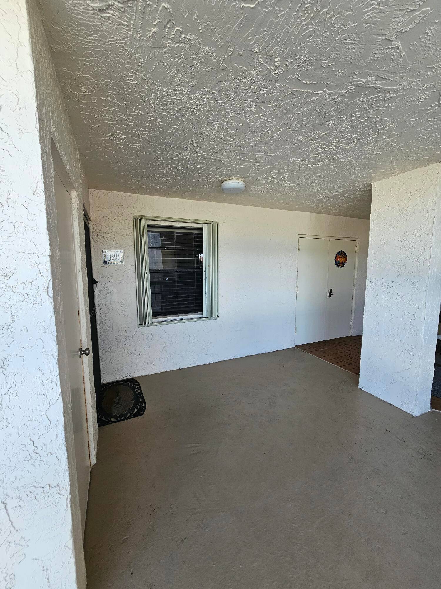 Public Remarks Escape winter forever in this stunning second floor unit in beautiful Half Moon Bay.