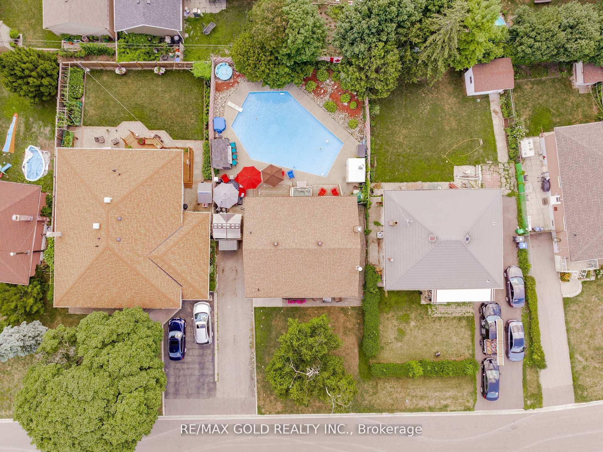 WELCOME TO 9 ASHWOOD CRES.