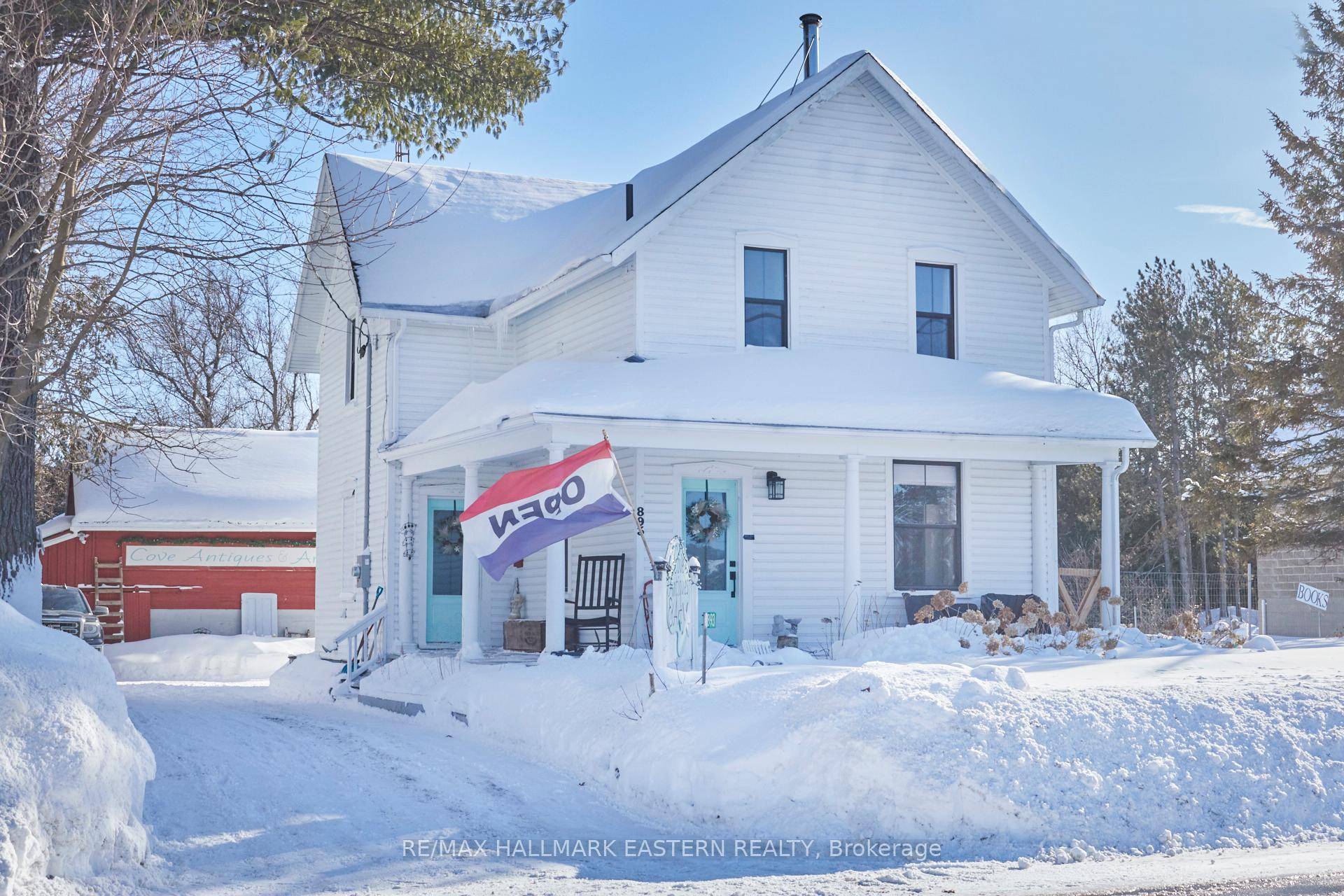 Located within the Hamlet of Cavan just 2 minutes from the intersection of Highways 115 and 7A, this 1.