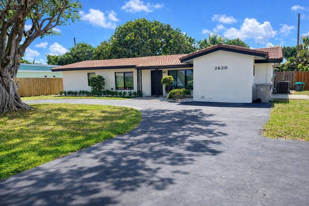 Rare East Pompano Pool Home !