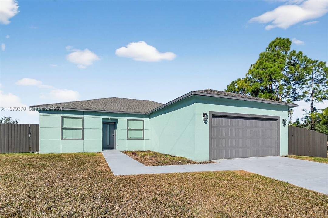 Stunning new construction home built in 2024 in Lehigh Acres.