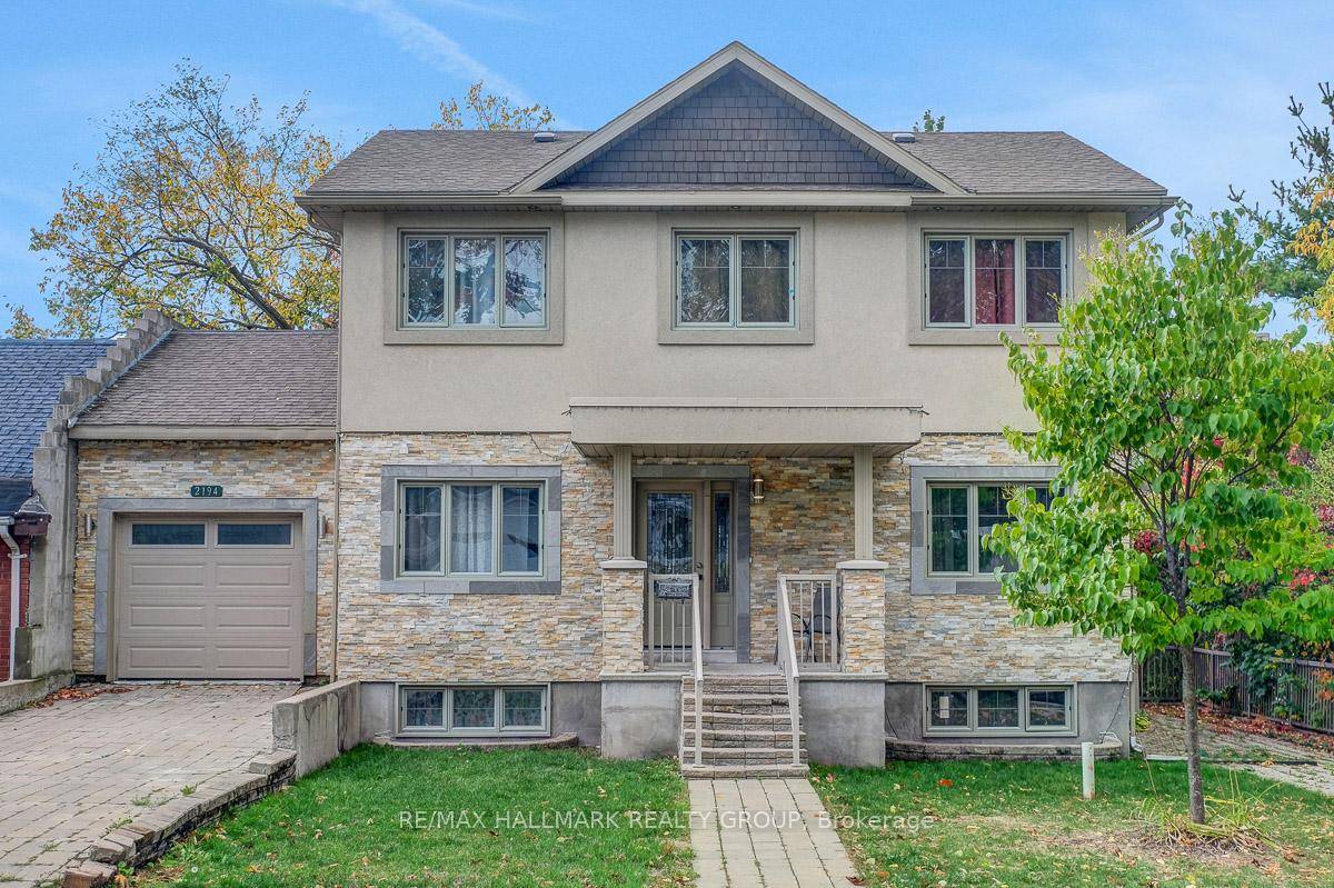 Fantastic opportunity to rent a 3bedroom single style family home with a full 1bedroom in law suite.