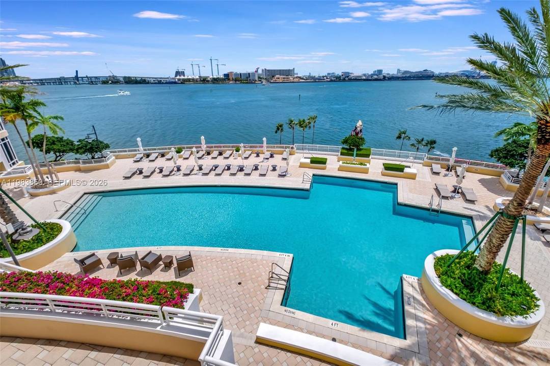 A rare opportunity to own a full water view unit on Brickell Key One parking, one storage Large kitchen with breakfast area Three Tequesta has a pool, gym, grill area, ...