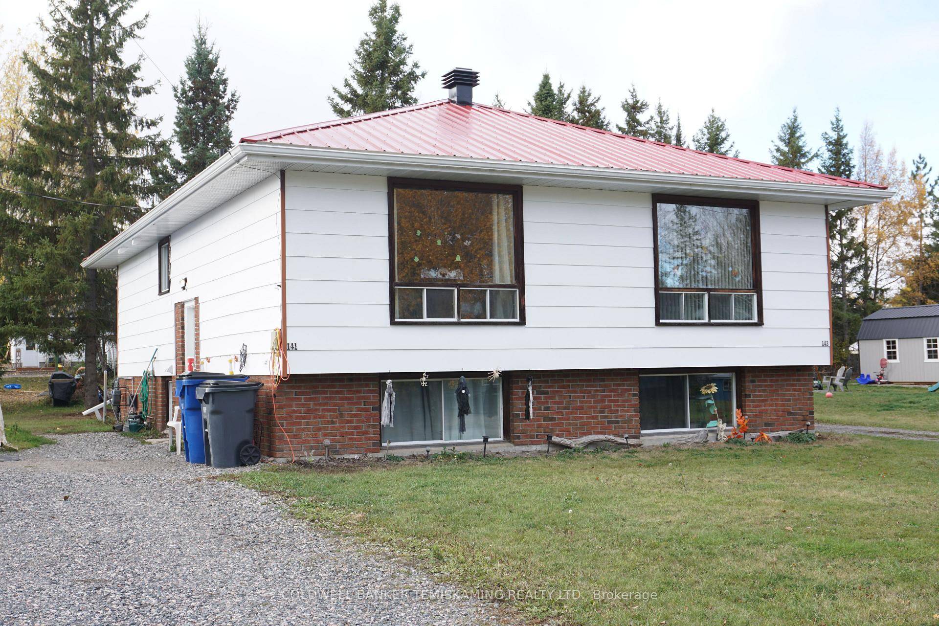 PURPOSE BUILT DUPLEX. SIDE BY SIDE.