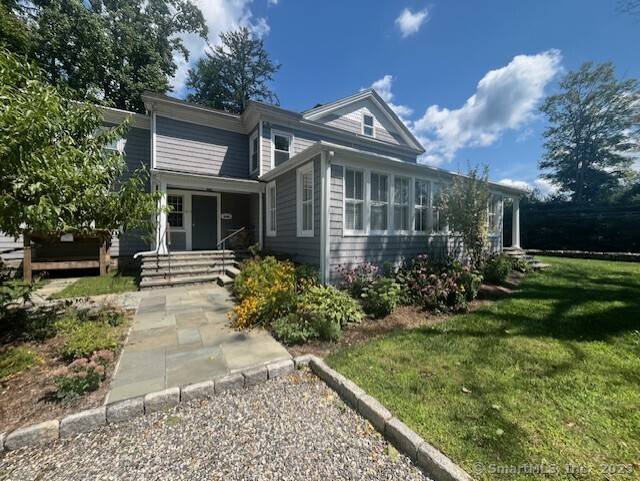 Newly renovated 3 bedroom 2 bathroom apartment for rent in Wilton, CT.