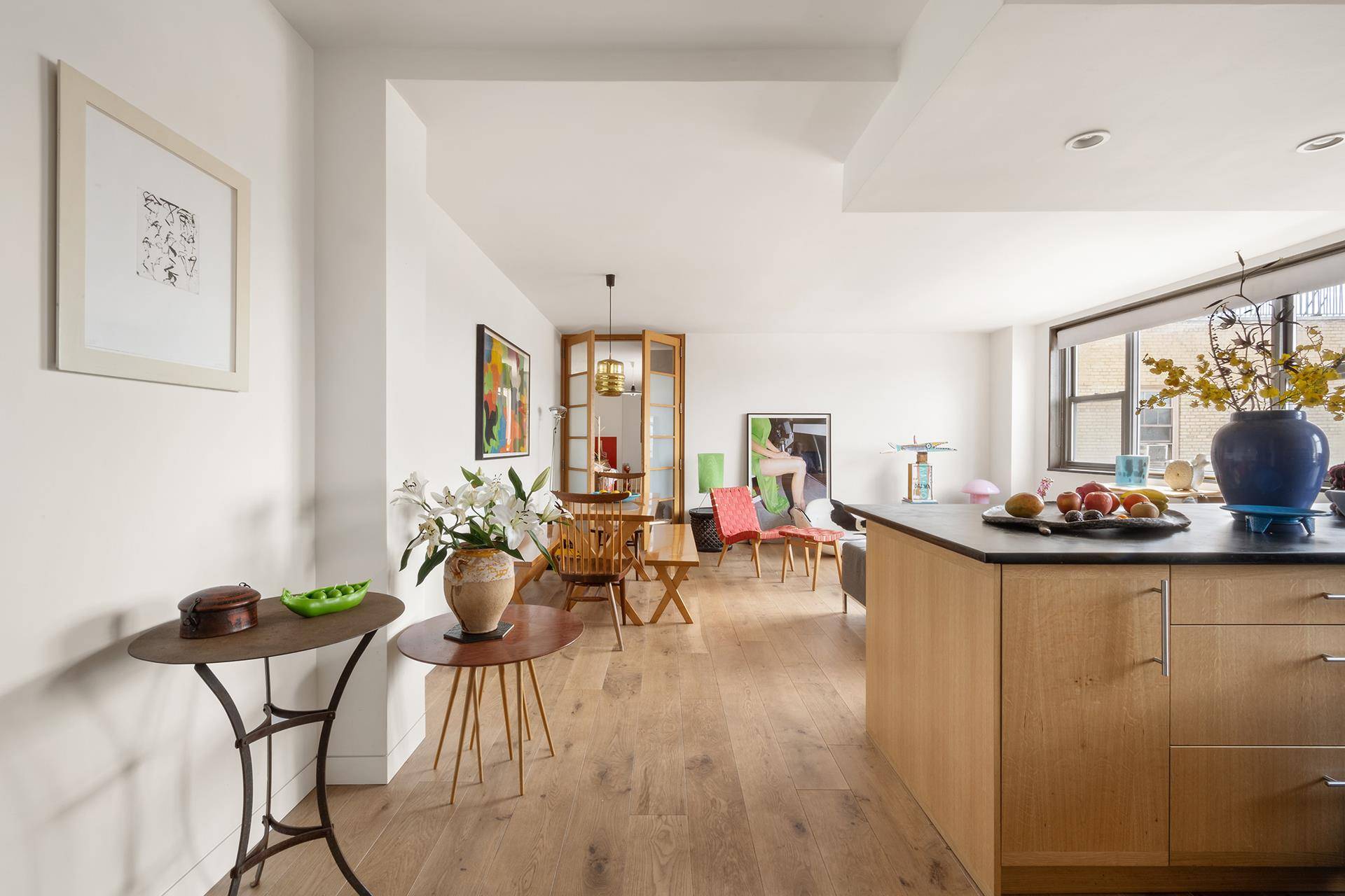 With sweeping South views over the West Village, unimpeded all the way to the Freedom Tower, Apartment 17NP at 2 Horatio Street is blessed with beautiful light all day long, ...