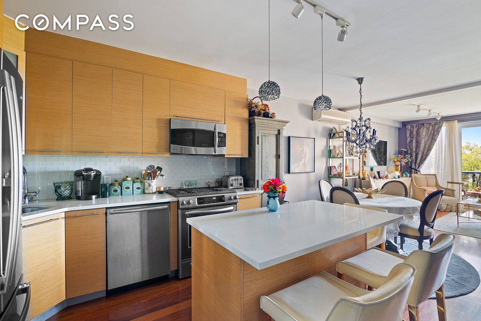 Beautiful Shore Road Condo with Water Views !
