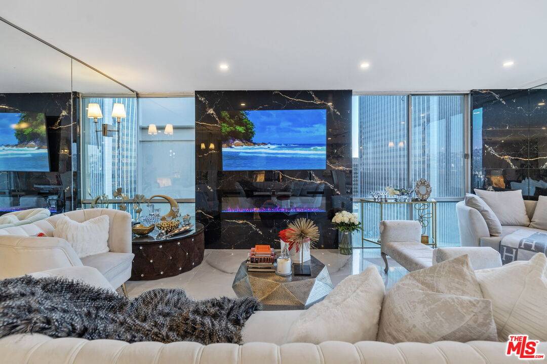 2160   Century Park East 1BR Beverlywood La