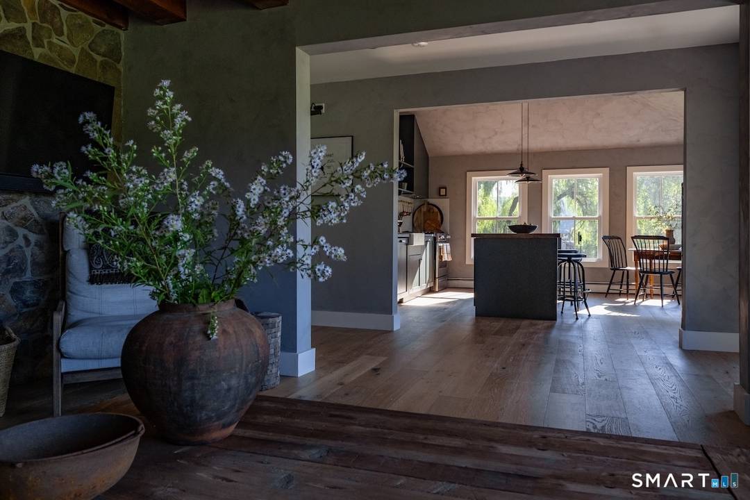 Sharon Waterfront Cottage Available July August 7000 monthly A newly renovated and beautifully designed lakeside cottage located on a country compound on Mudge Pond.