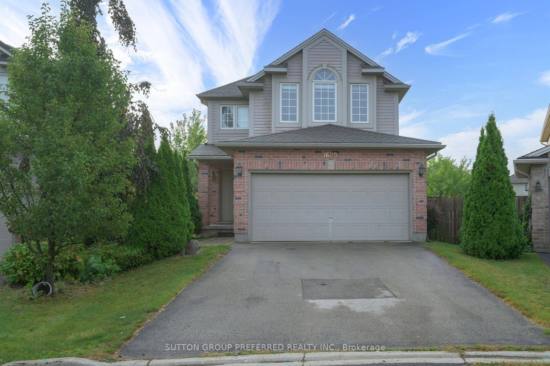 Immediate possession. For lease 3, 200 plus utilities.