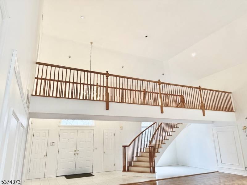 Spacious Sun Filled Rental in a Beautiful, Country Like Setting !