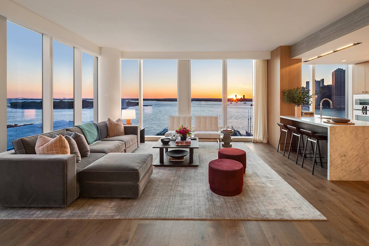 LUXURY WATERFRONT LIVING IN BROOKLYN HEIGHTS.