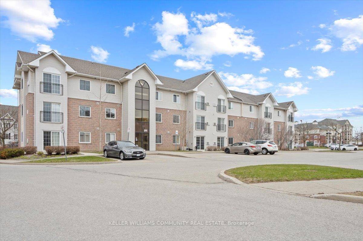 Welcome to this bright and inviting top floor corner unit, perfectly nestled in the highly desirable Aspen Springs community of Bowmanville.