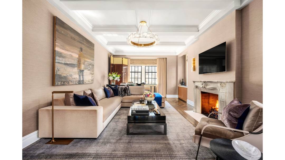 BEYOND THE ORDINARY DESIGNER'S PRIVATE HOME.