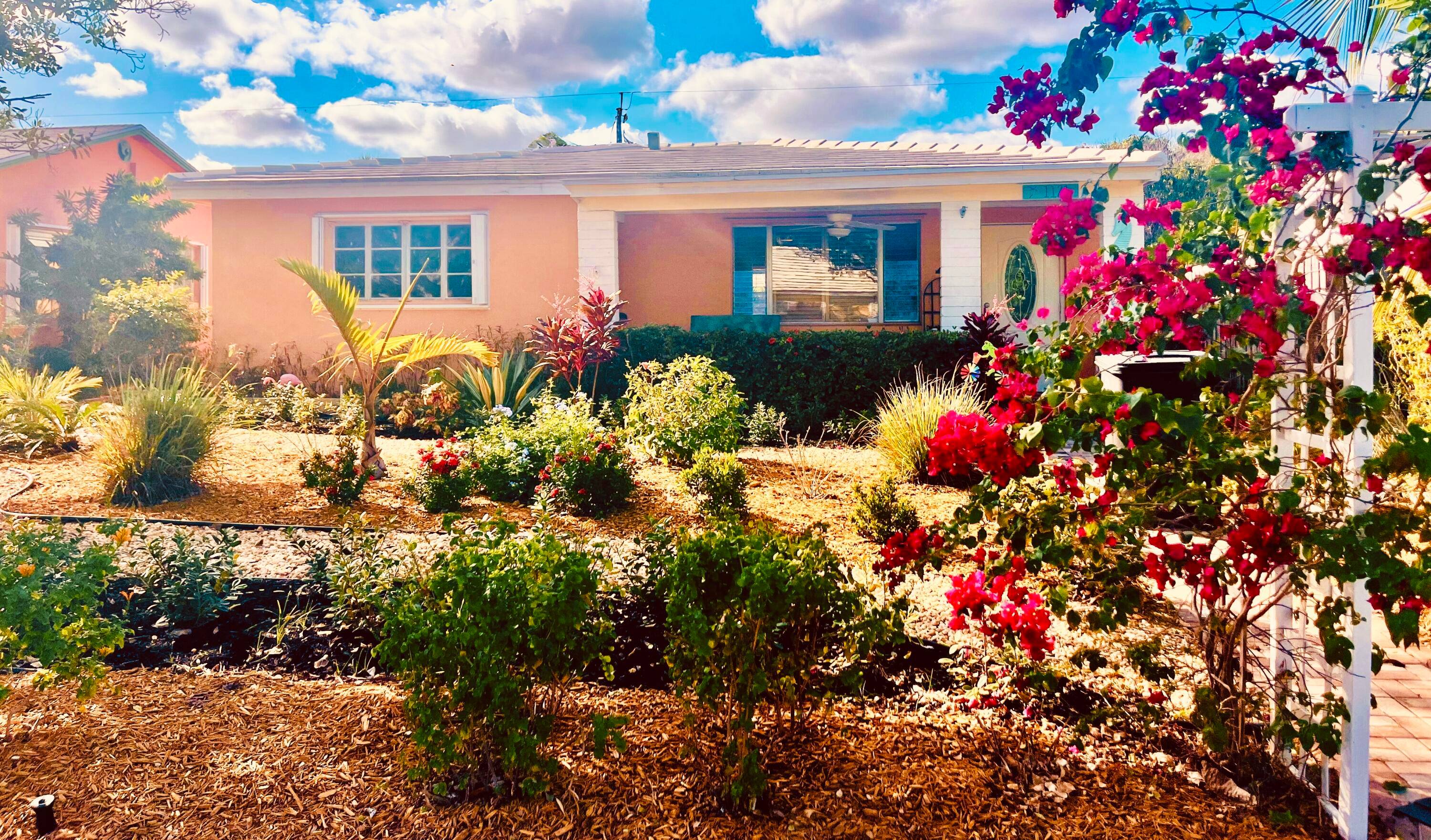 Nestled in the sought after community of Parrot Cove, this delightful 2 1 main house with a detached 1 1 garage conversion, ideal as a mother in law suite, work ...