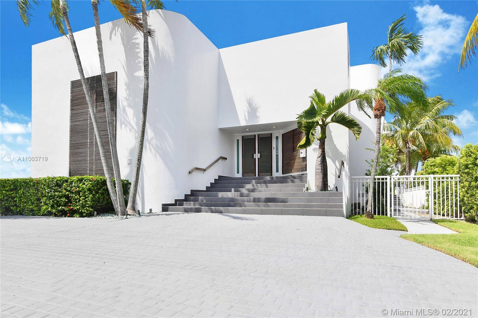 7504 W Treasure Dr Palm Beach
