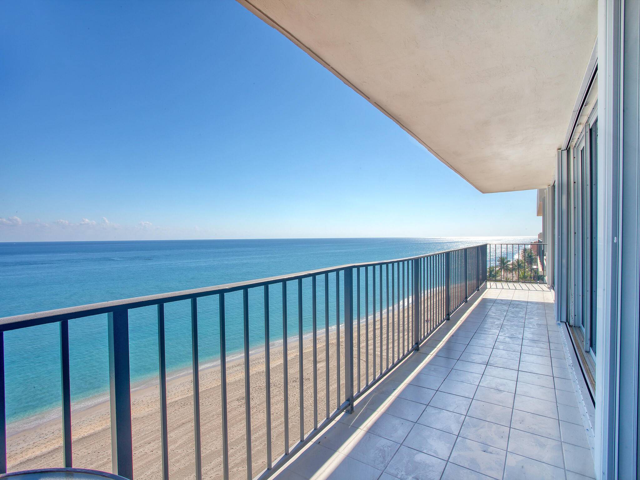 This fabulous Palm Beach 2 2 unit is a Direct Ocean view from three rooms.