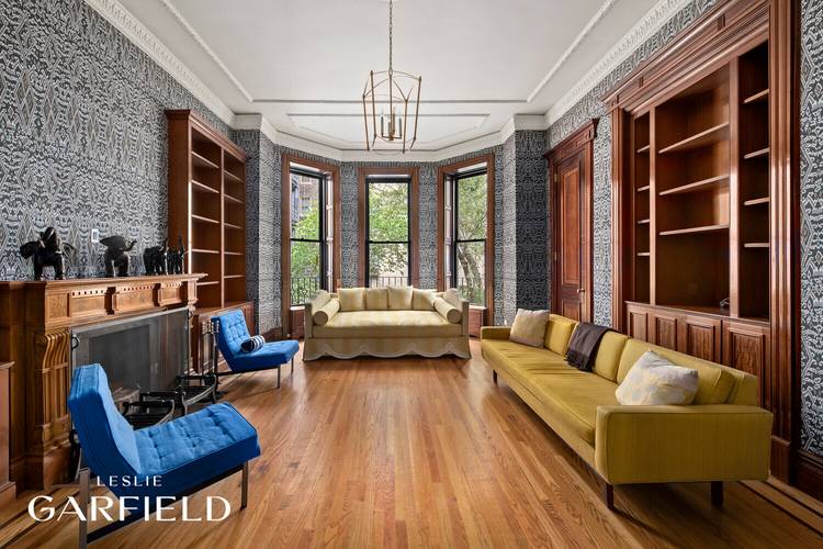 Located on one of the Upper East Side's most exceptional townhouse blocks, a few houses down from where the iconic film Breakfast at Tiffany's was shot, this exquisite four story ...