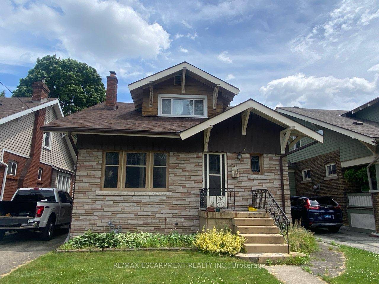 Welcome to 167 Balmoral Ave !