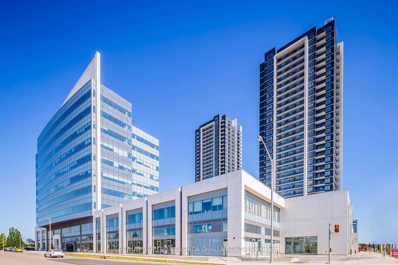 Welcome To Centro Square Condos in the heart of Vaughan This Stunning Bright 1 Bedroom Den With 9' Ceilings And 1 Parking offers both comfort, style and a whole new ...