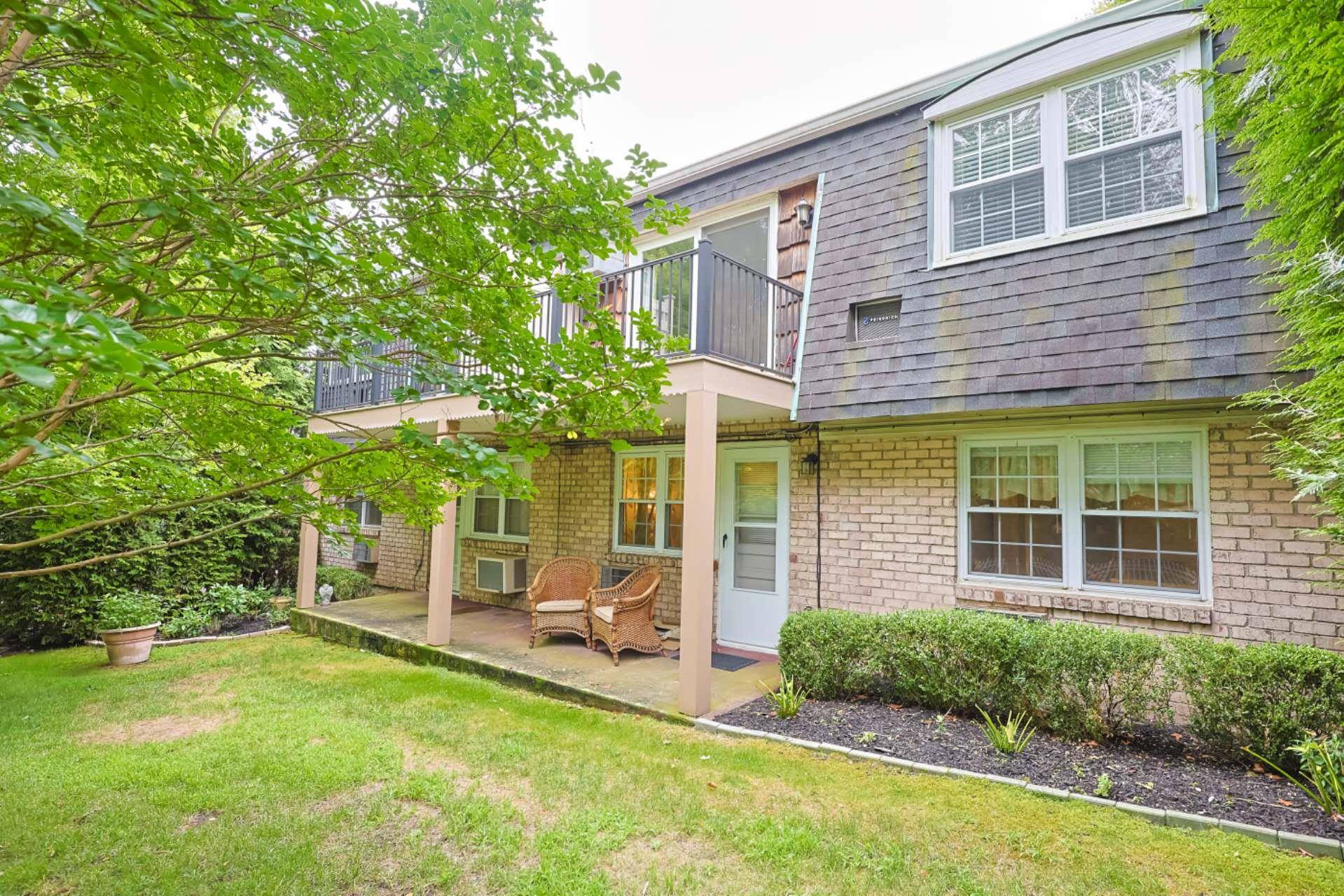 Beautiful 1 Bedroom, 1 Bath First Floor Co op at Oyster Bay s top of the harbor.