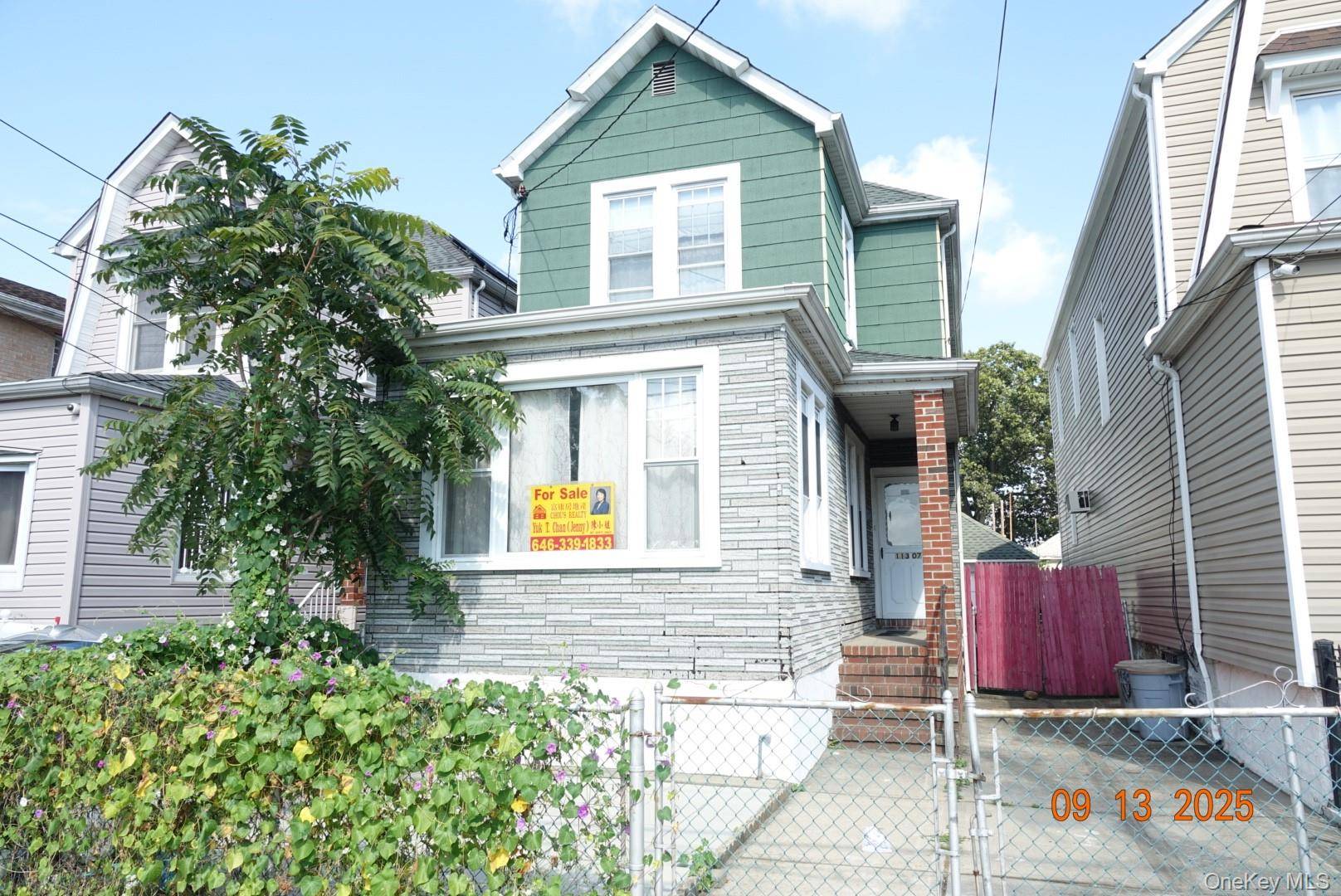 Welcome to this Large single family located in a prime neighborhood.