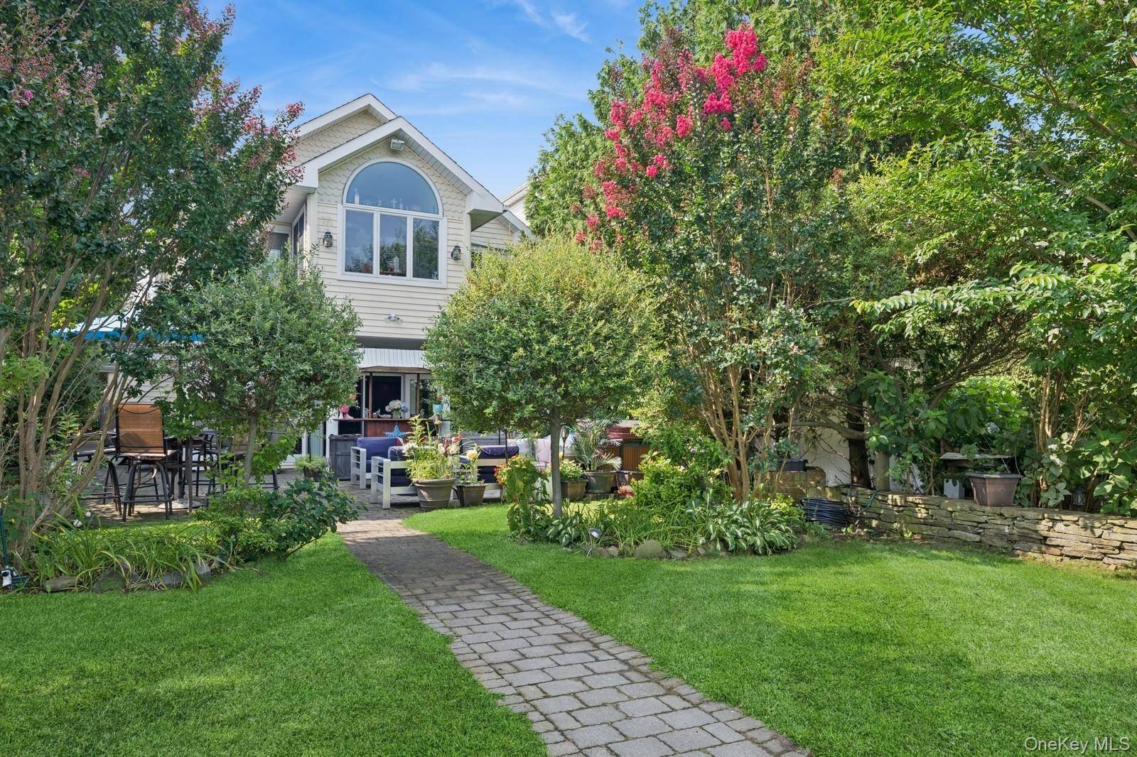 South Facing Waterfront Retreat 6BR East Atlantic Beach with Private Dock amp ; Ocean Access Experience the pinnacle of coastal luxury in this 6 bedroom, 3 bath waterfront home, perfectly ...