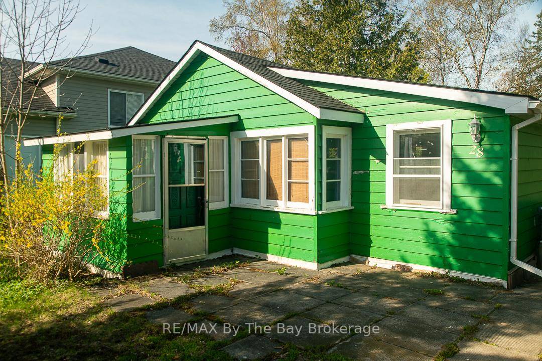 Do you dream of owning an affordable Wasaga Beach cottage where family friendly beach 6 is only one block away.
