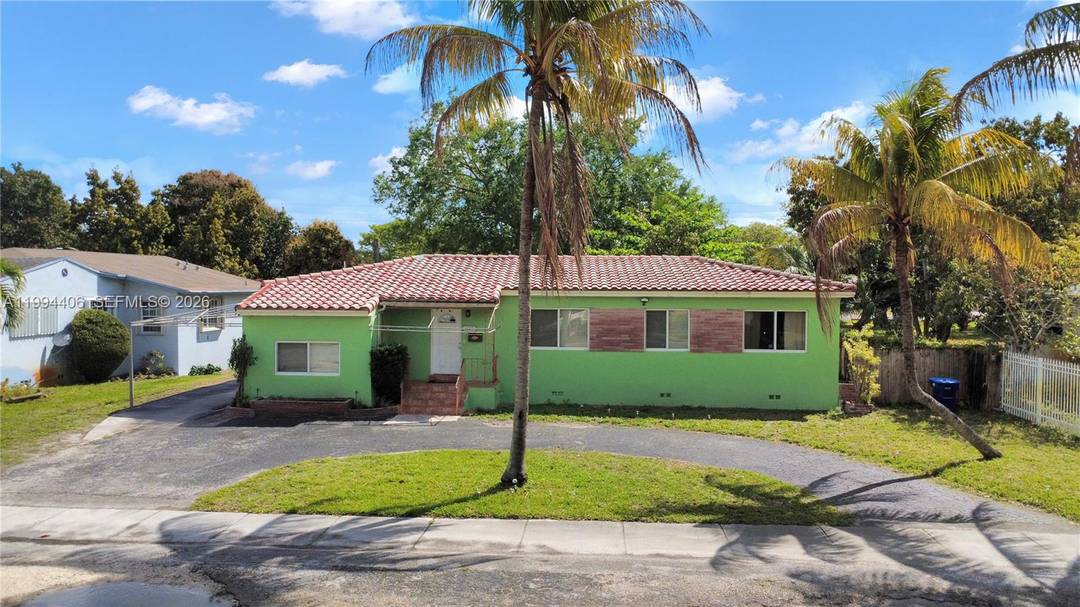 Excellent investment opportunity in Biscayne Gardens !