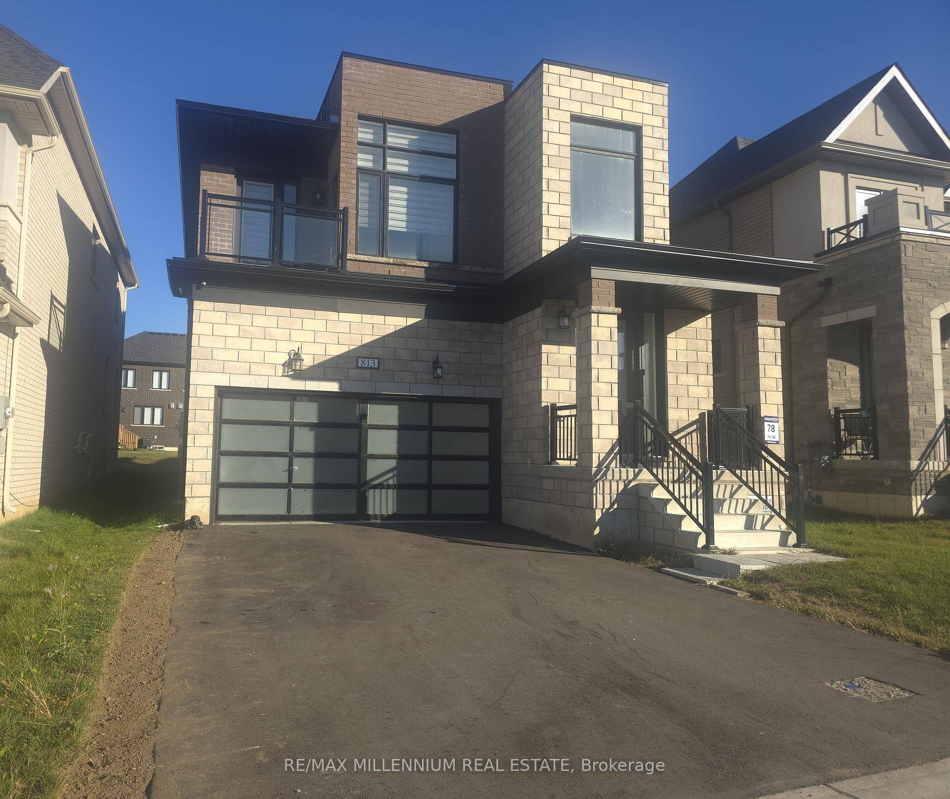 Upgraded, Luxurious, Less than 1 Year Detached High Ceiling amp ; Huge Windows in Hallway.