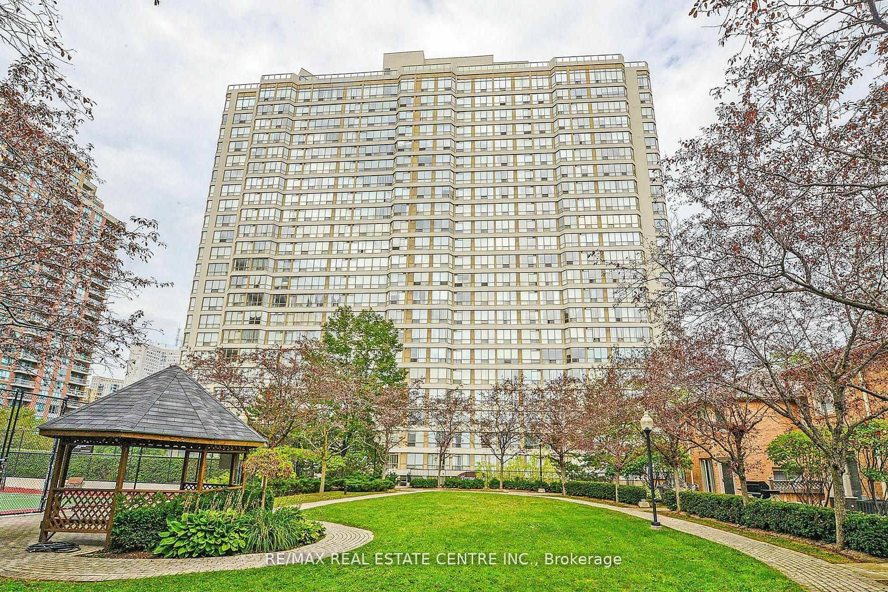 Beautiful Condo In The Heart of Mississauga, Renovated, Huge Bedroom, 2 Washrooms, Sun Filled Wrap Around Corner Unit.