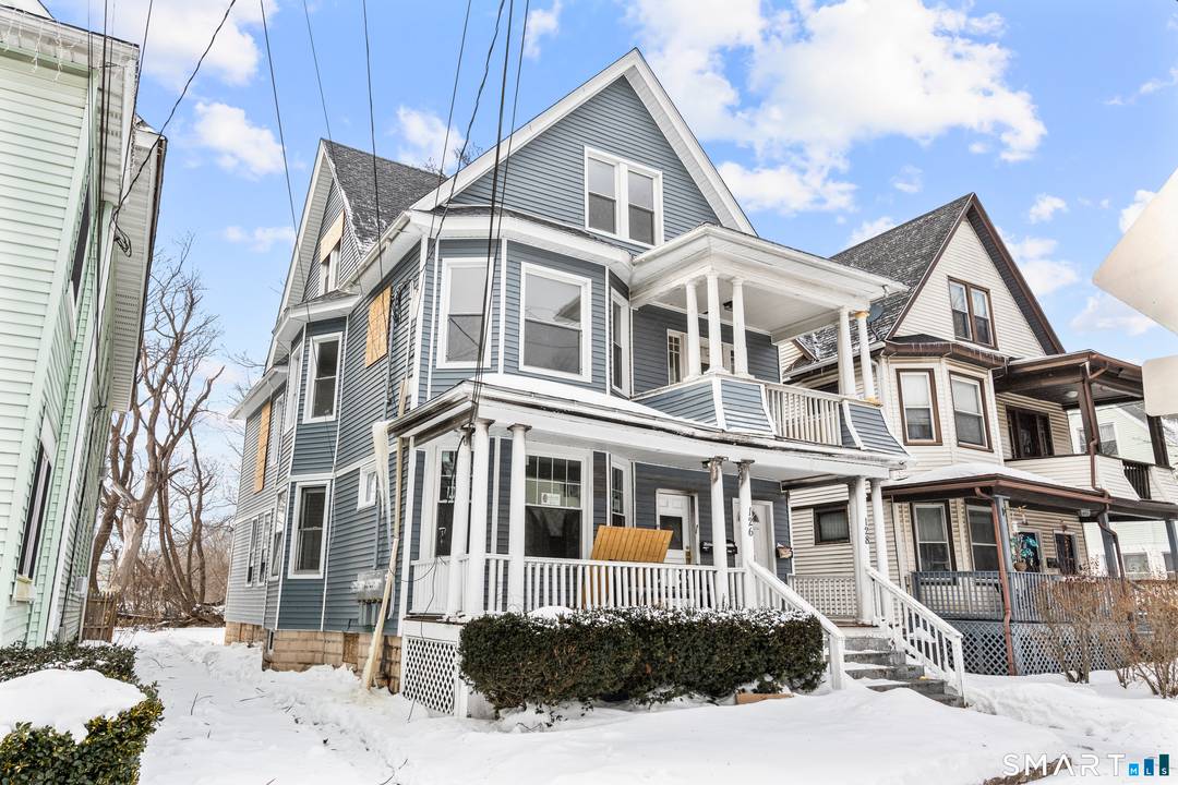 Exceptional investment opportunity in a desirable New Haven location !