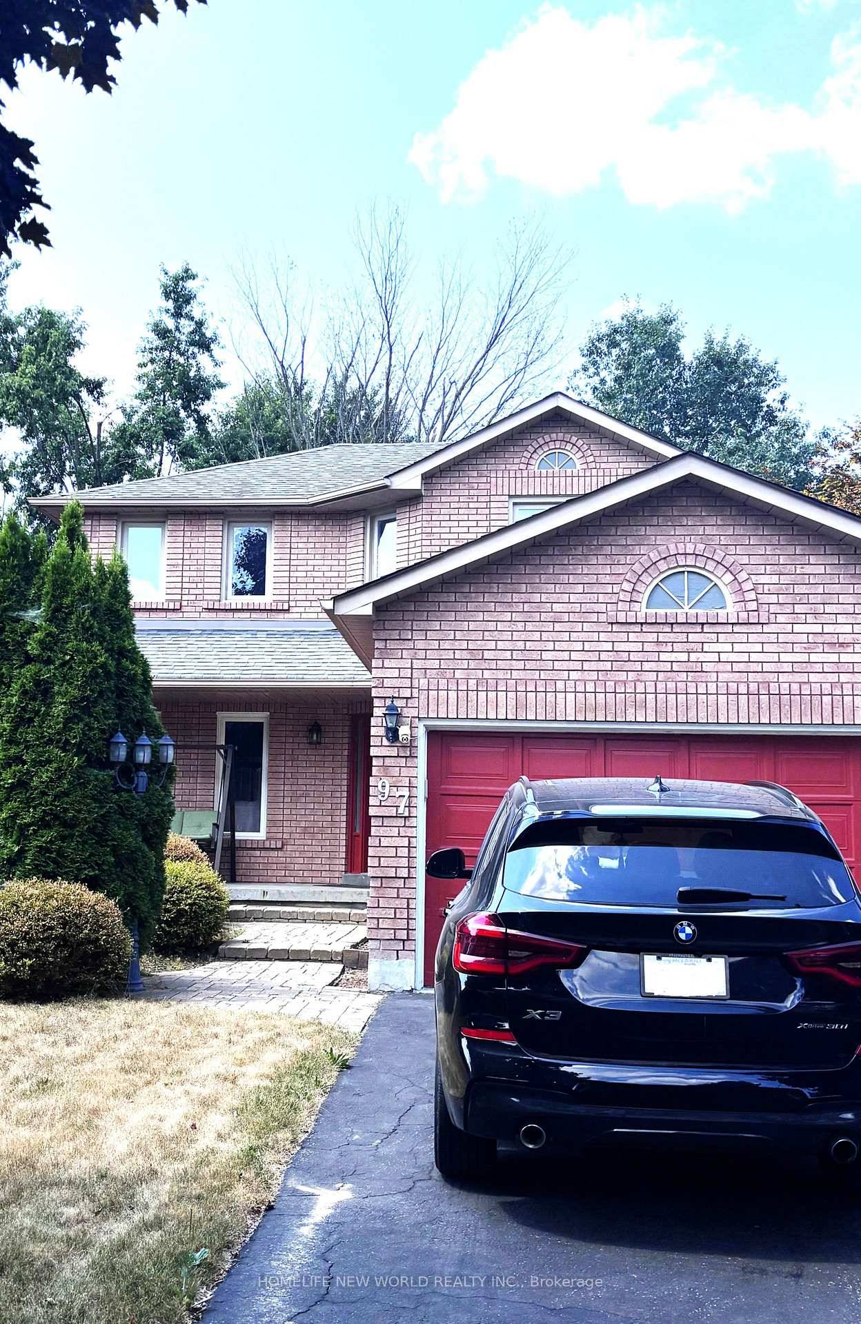 Gleaming clean and beautiful house for rent.