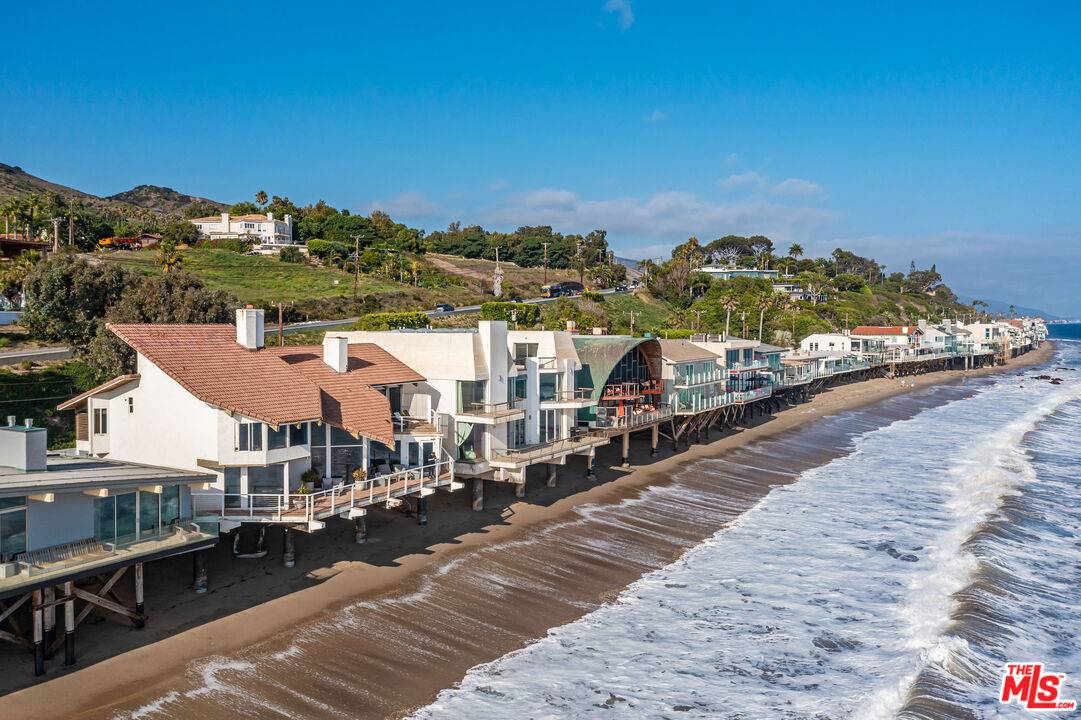 27112   Malibu Cove Colony Dr Malibu LA