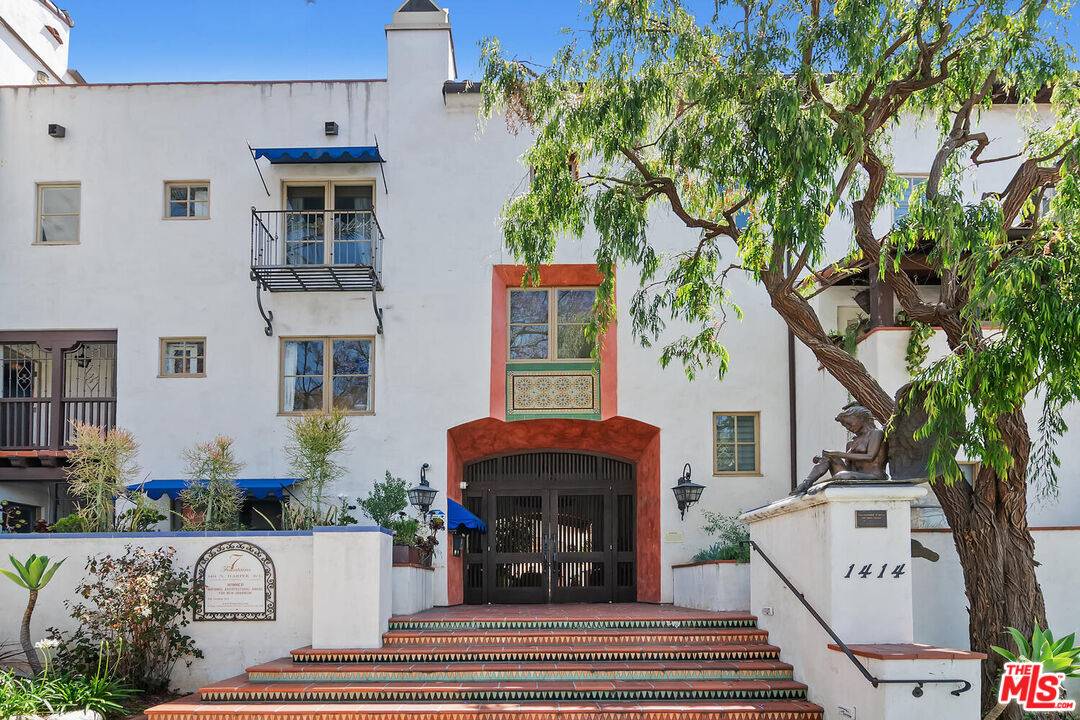1414  N Harper Ave 4BR Hollywood Hills East La