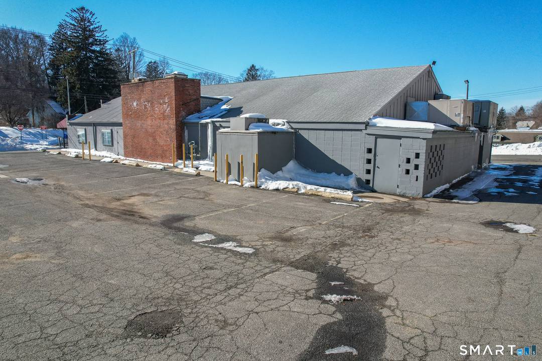 5000 square foot Retail Office Mixed Use property for lease in a High Traffic Prime Waterbury location.