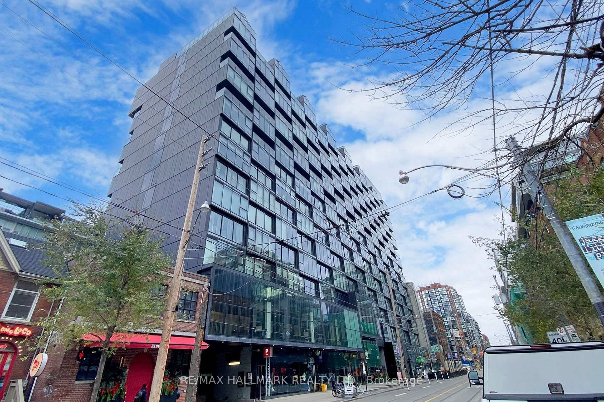 Welcome to Urban Luxury at its Finest !